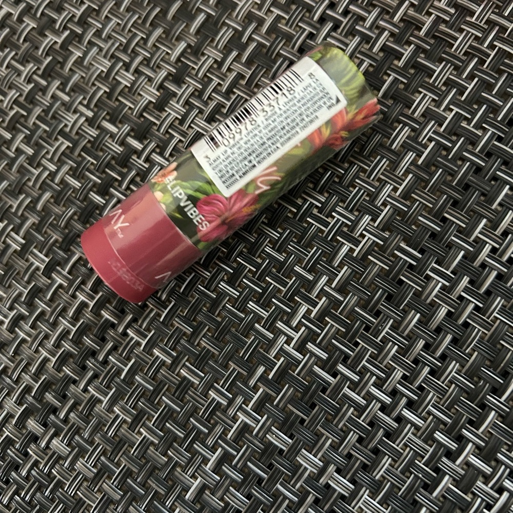 Almay Lipstick in Vibrant Pink